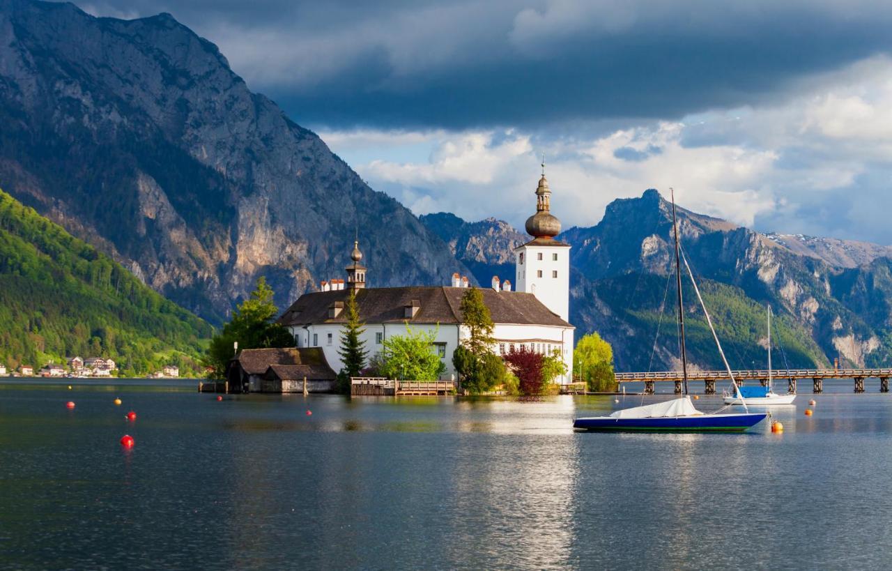 Hotel Esplanade Gmunden Exterior photo